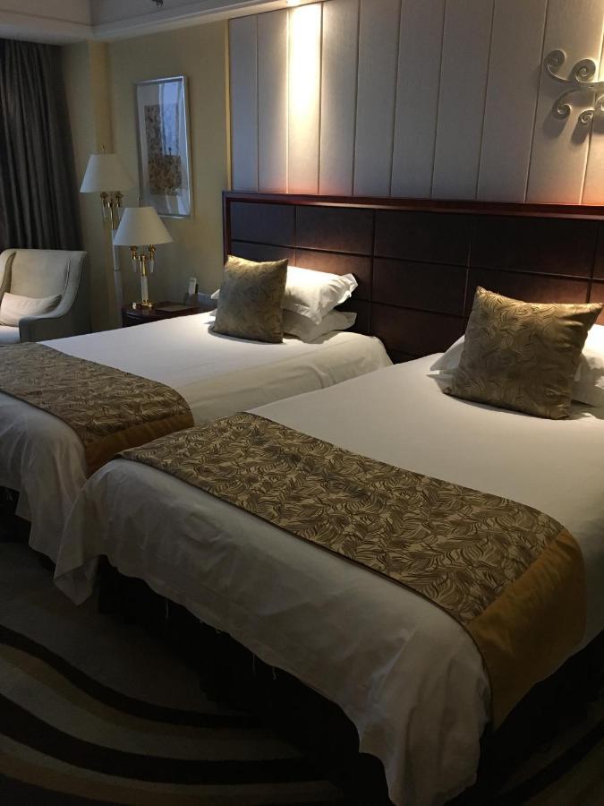 Отель Ramada Yangzhou Baoying Экстерьер фото