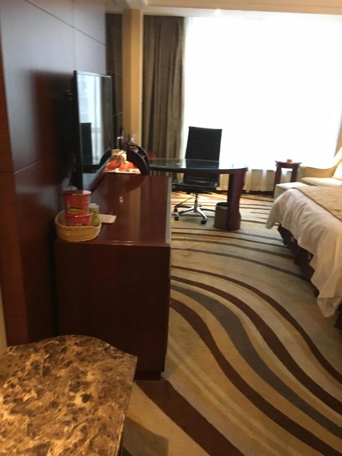Отель Ramada Yangzhou Baoying Экстерьер фото