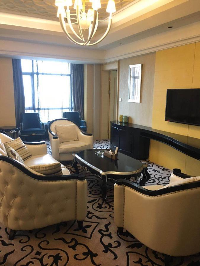 Отель Ramada Yangzhou Baoying Экстерьер фото