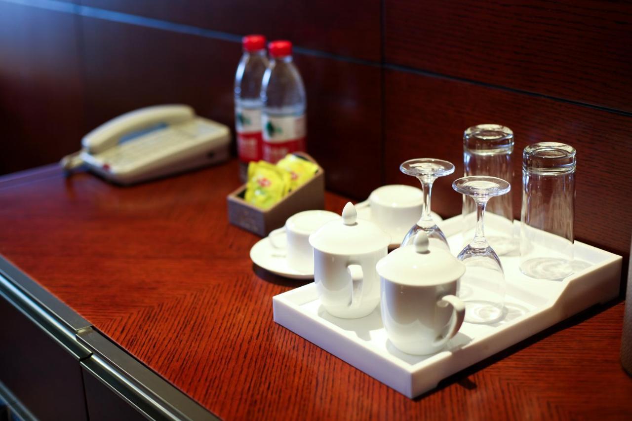 Отель Ramada Yangzhou Baoying Экстерьер фото