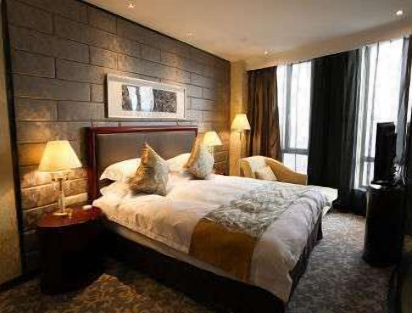 Отель Ramada Yangzhou Baoying Экстерьер фото