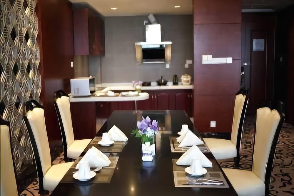 Отель Ramada Yangzhou Baoying Экстерьер фото